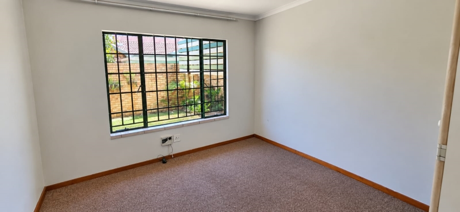 To Let 3 Bedroom Property for Rent in Magalieskruin Gauteng