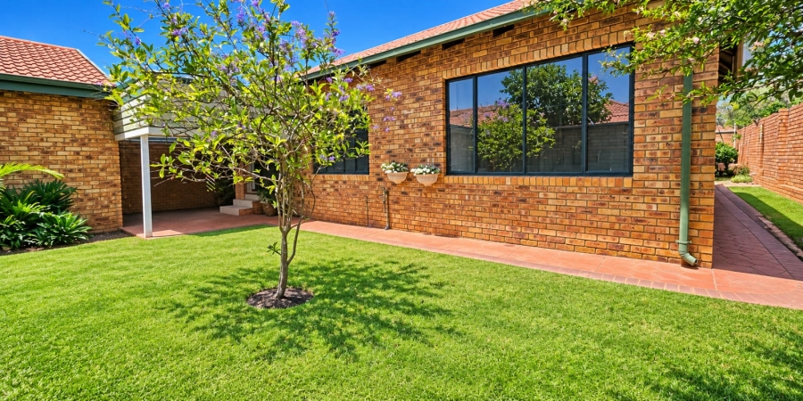 To Let 3 Bedroom Property for Rent in Magalieskruin Gauteng