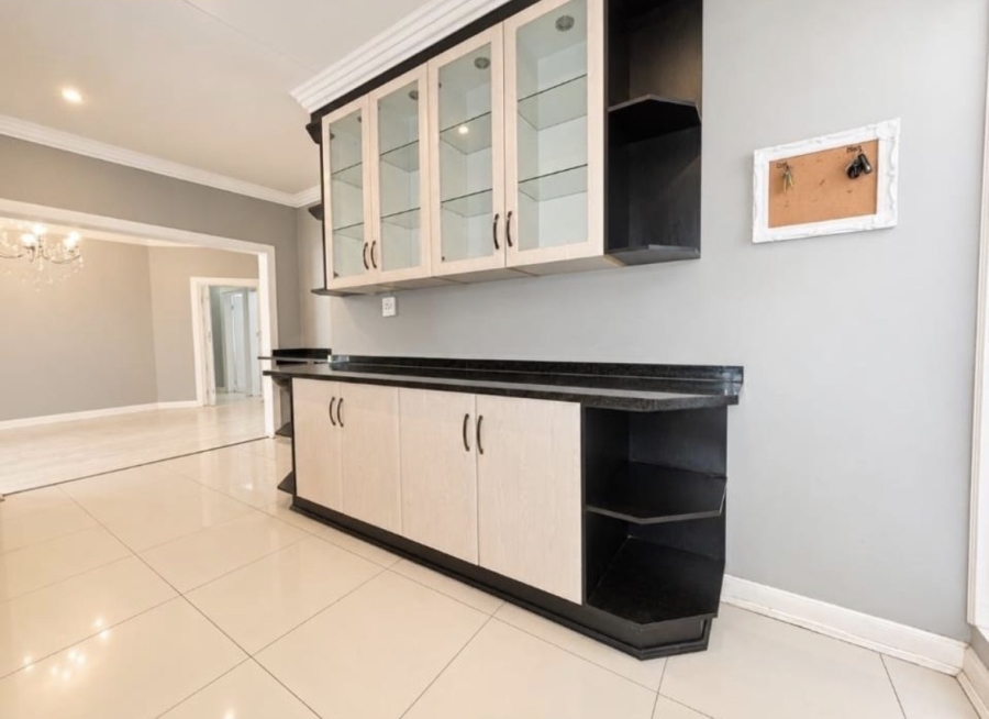 4 Bedroom Property for Sale in Brackendowns Gauteng