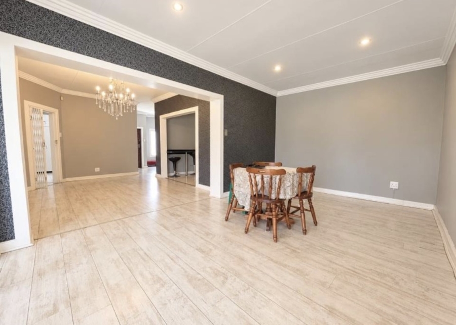 4 Bedroom Property for Sale in Brackendowns Gauteng
