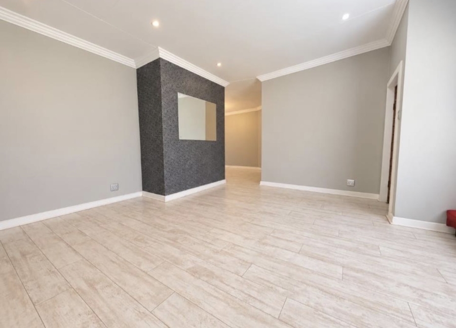 4 Bedroom Property for Sale in Brackendowns Gauteng