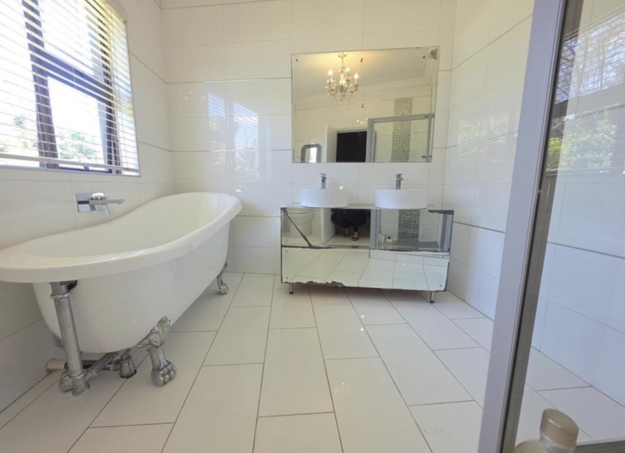 4 Bedroom Property for Sale in Brackendowns Gauteng