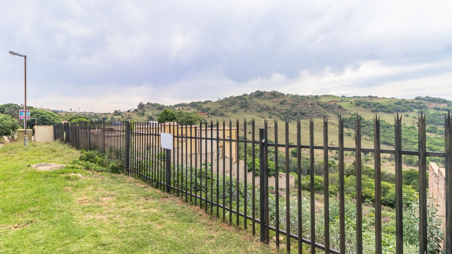0 Bedroom Property for Sale in Bassonia Gauteng
