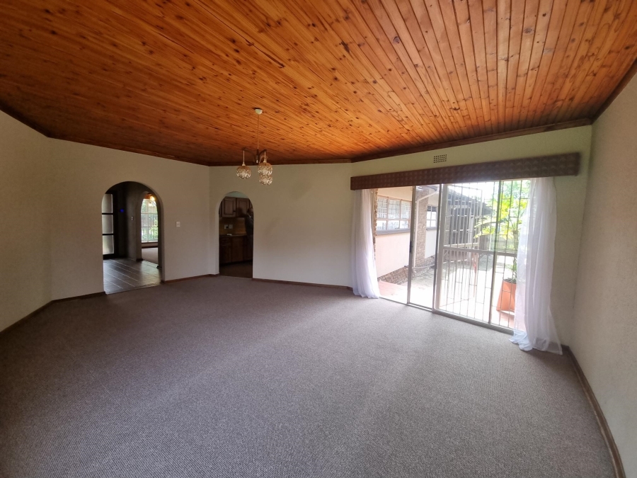 4 Bedroom Property for Sale in Parkhill Gardens Gauteng
