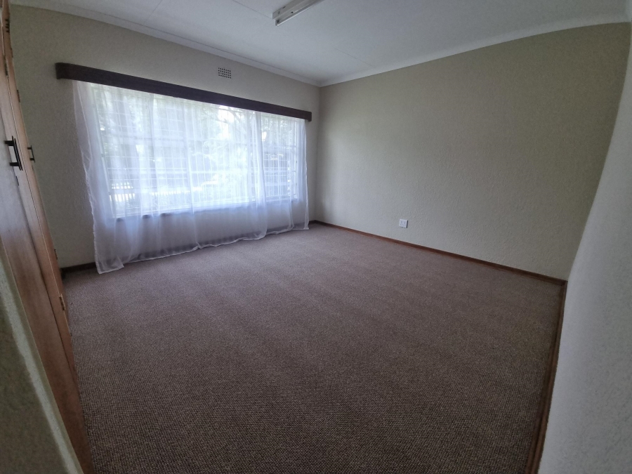 4 Bedroom Property for Sale in Parkhill Gardens Gauteng