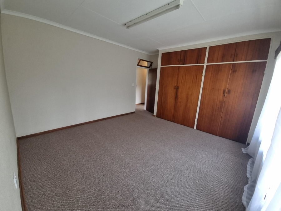 4 Bedroom Property for Sale in Parkhill Gardens Gauteng