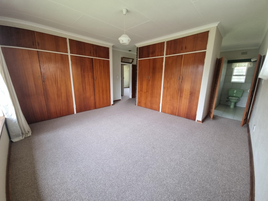4 Bedroom Property for Sale in Parkhill Gardens Gauteng