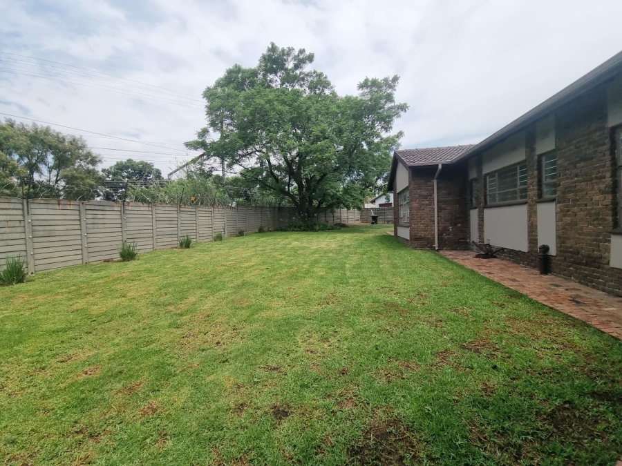 4 Bedroom Property for Sale in Parkhill Gardens Gauteng