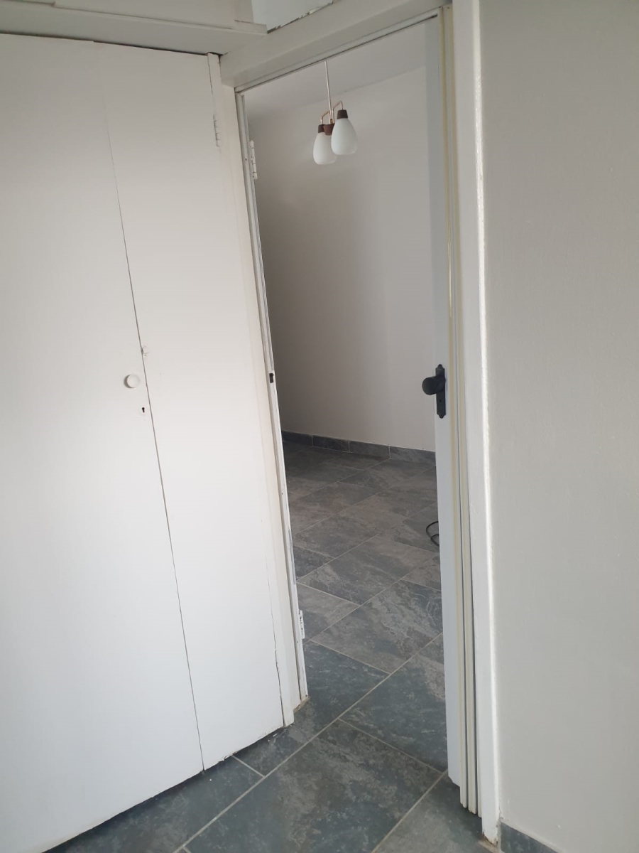 2 Bedroom Property for Sale in Peacehaven Gauteng