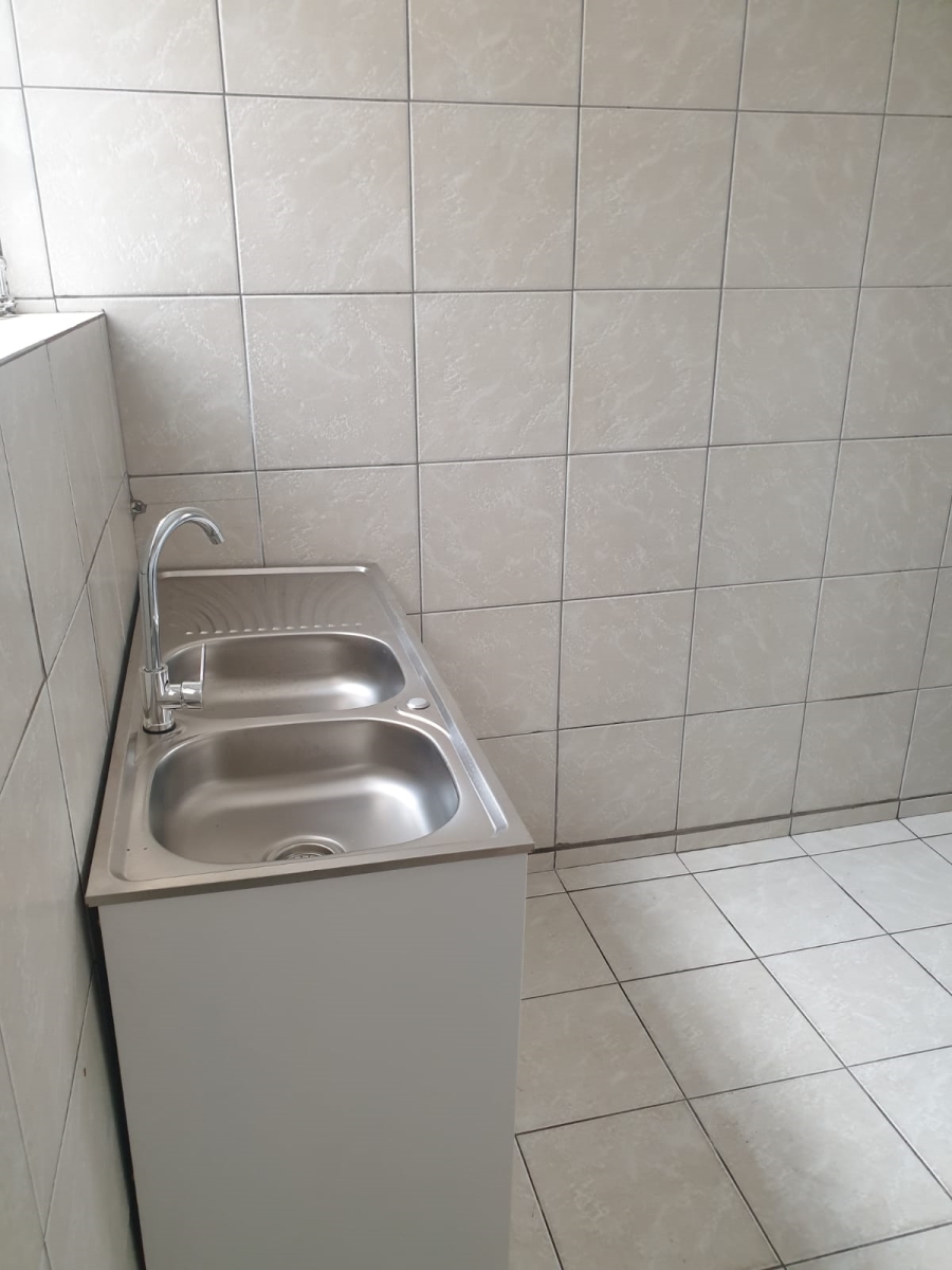 2 Bedroom Property for Sale in Peacehaven Gauteng