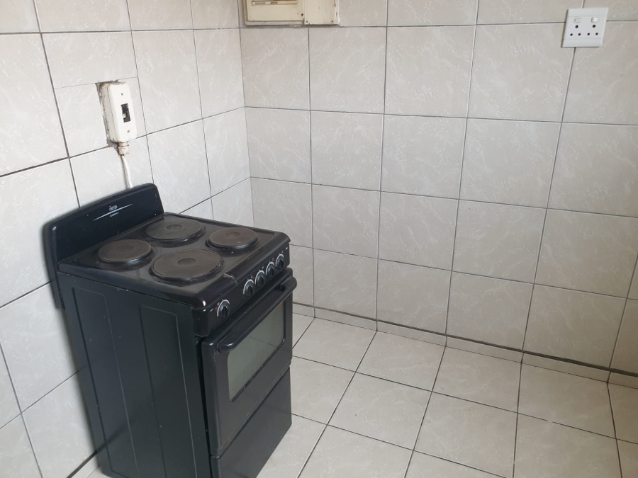 2 Bedroom Property for Sale in Peacehaven Gauteng