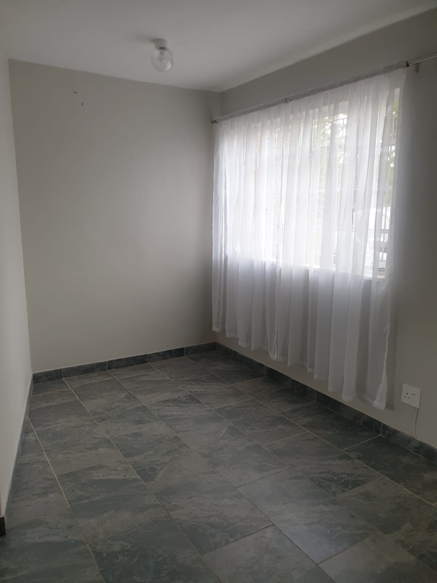 2 Bedroom Property for Sale in Peacehaven Gauteng