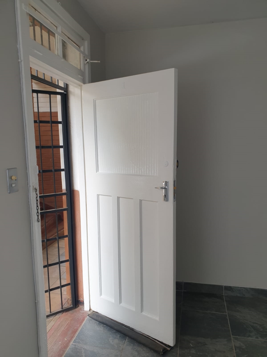 2 Bedroom Property for Sale in Peacehaven Gauteng