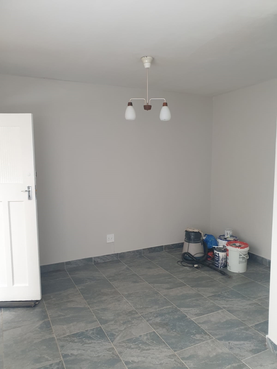 2 Bedroom Property for Sale in Peacehaven Gauteng