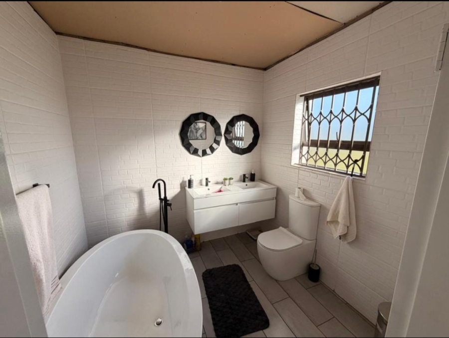 3 Bedroom Property for Sale in Kookrus Gauteng
