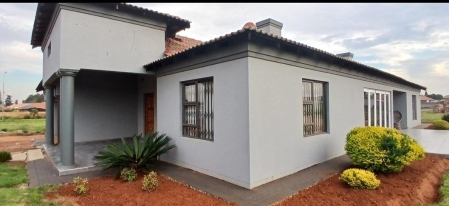 3 Bedroom Property for Sale in Kookrus Gauteng