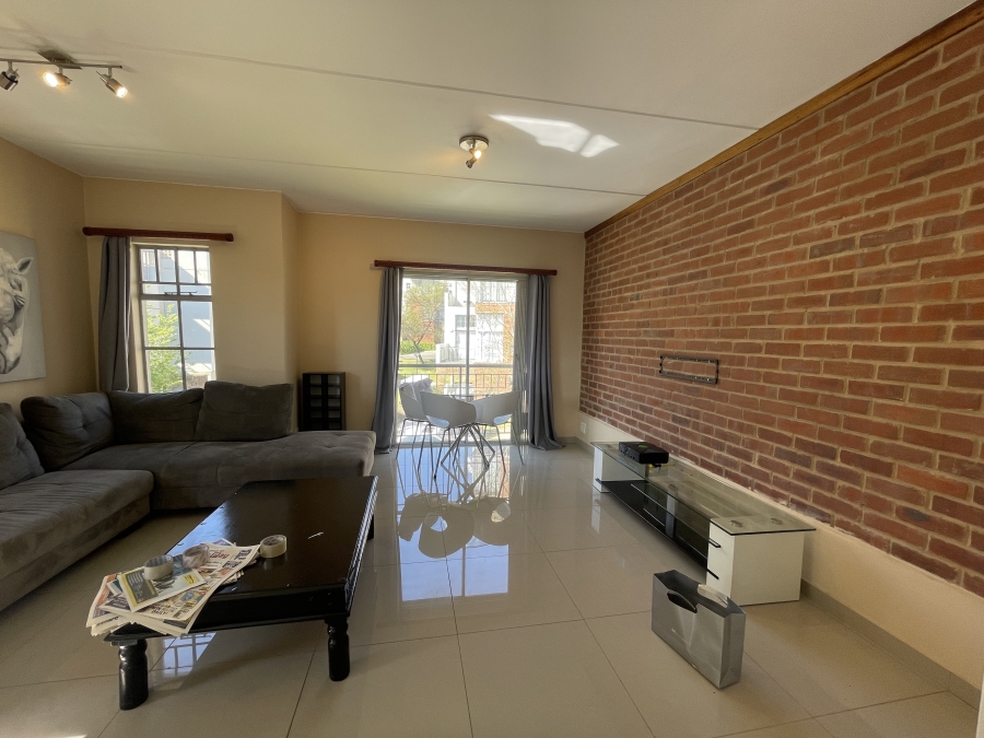 To Let 2 Bedroom Property for Rent in Houghton Estate Gauteng