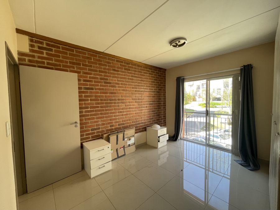 To Let 2 Bedroom Property for Rent in Houghton Estate Gauteng