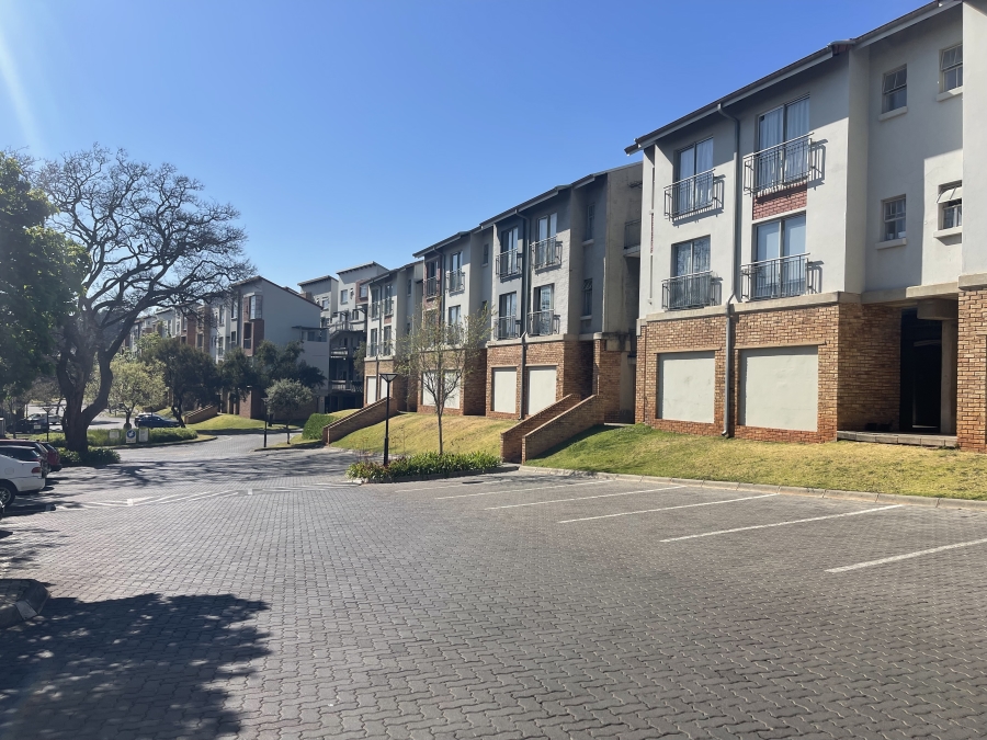 To Let 2 Bedroom Property for Rent in Houghton Estate Gauteng
