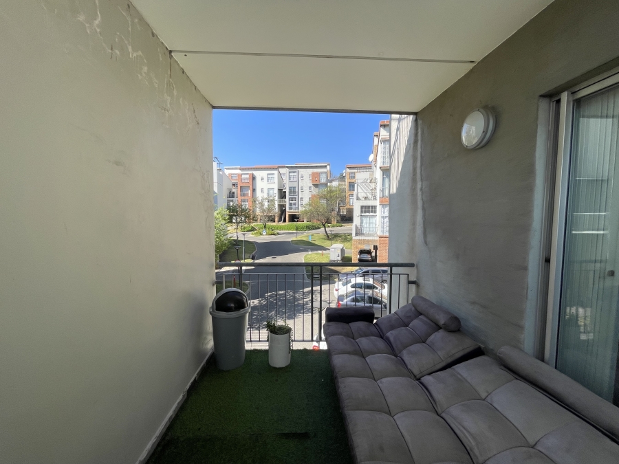 To Let 2 Bedroom Property for Rent in Houghton Estate Gauteng