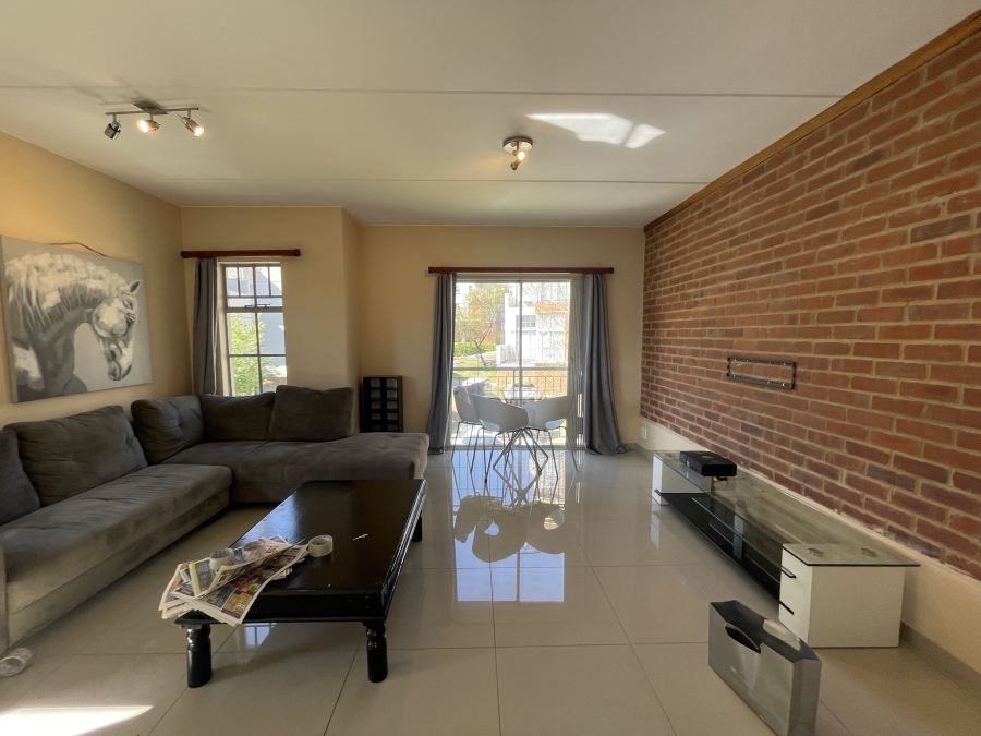 To Let 2 Bedroom Property for Rent in Houghton Estate Gauteng