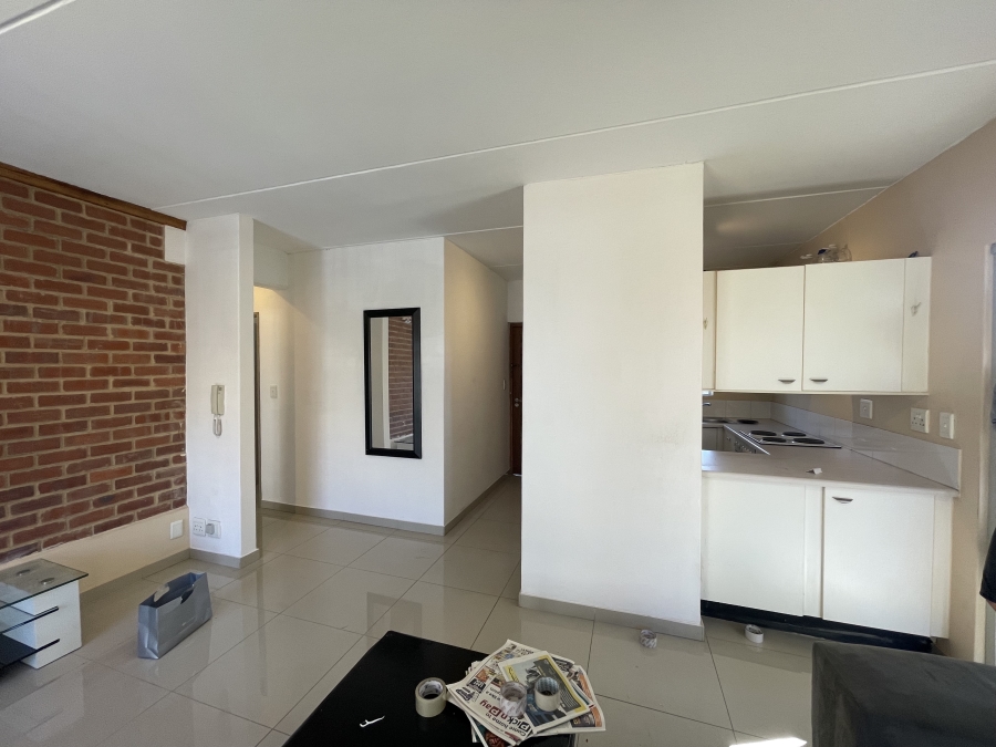 To Let 2 Bedroom Property for Rent in Houghton Estate Gauteng