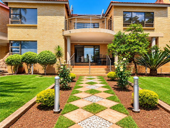 8 Bedroom Property for Sale in Eldo Glen Gauteng