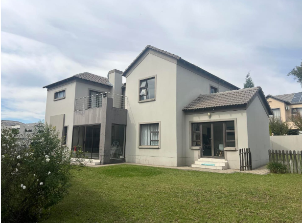 3 Bedroom Property for Sale in Blue Valley Golf Estate Gauteng