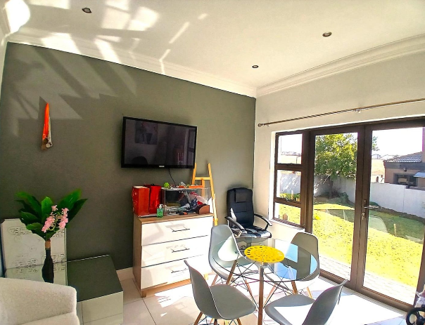 3 Bedroom Property for Sale in Blue Valley Golf Estate Gauteng