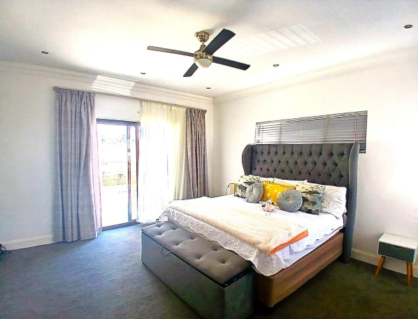 3 Bedroom Property for Sale in Blue Valley Golf Estate Gauteng