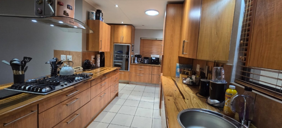4 Bedroom Property for Sale in Clubview Gauteng