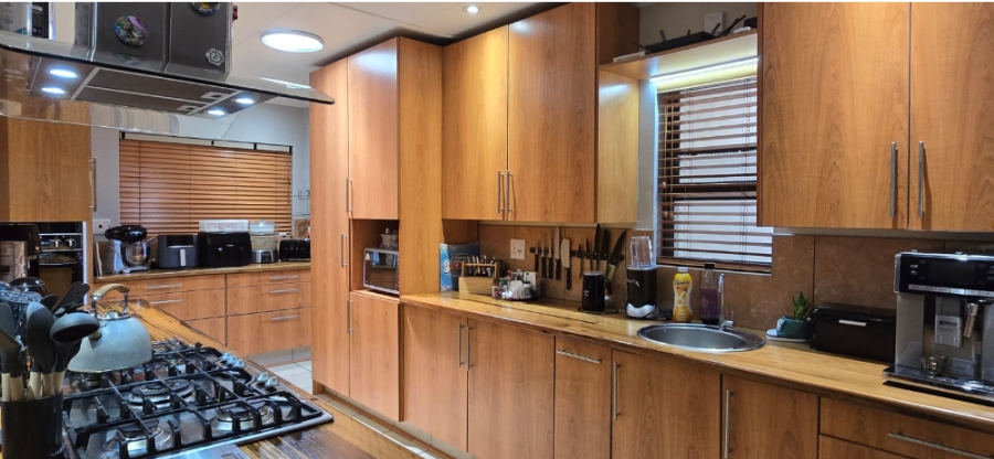 4 Bedroom Property for Sale in Clubview Gauteng