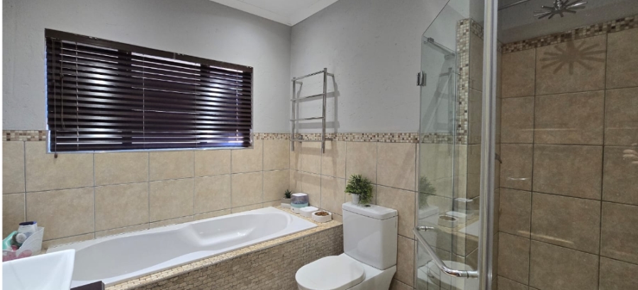 4 Bedroom Property for Sale in Clubview Gauteng
