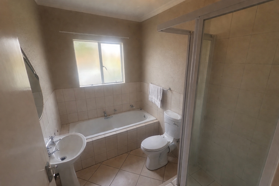 To Let 1 Bedroom Property for Rent in Willowbrook Gauteng