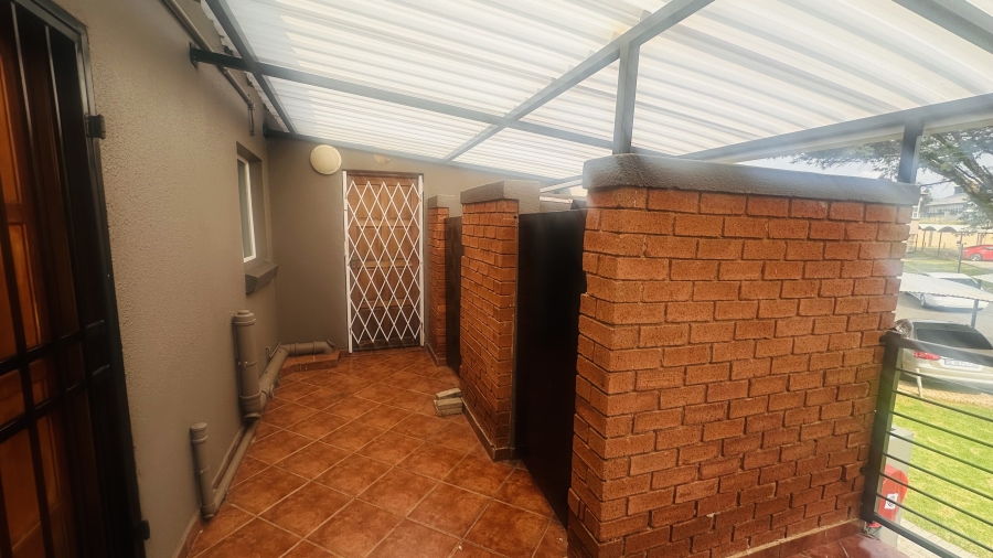 To Let 1 Bedroom Property for Rent in Willowbrook Gauteng