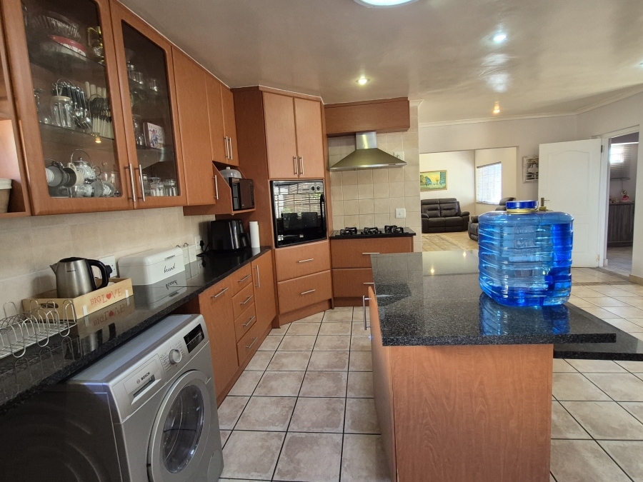 4 Bedroom Property for Sale in Sunnyridge Gauteng
