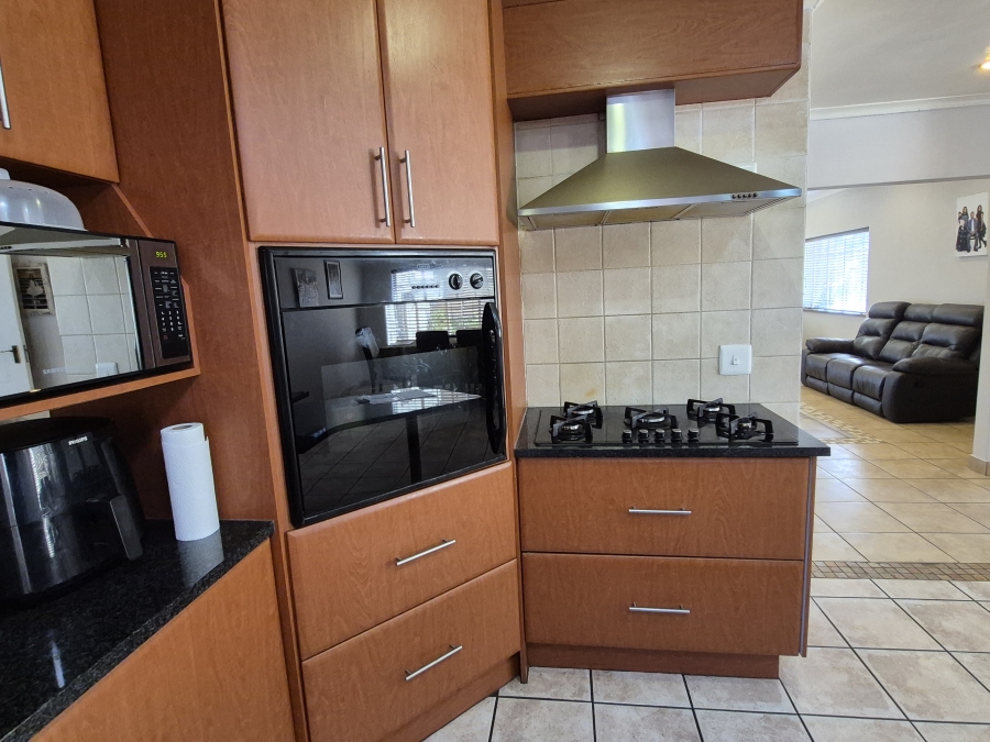 4 Bedroom Property for Sale in Sunnyridge Gauteng