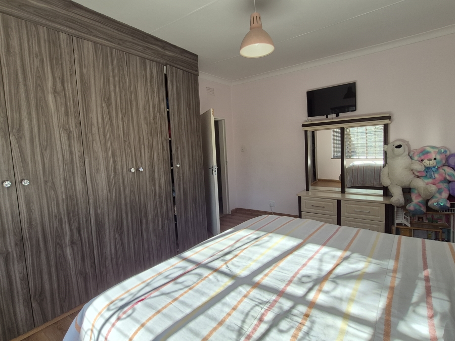 4 Bedroom Property for Sale in Sunnyridge Gauteng