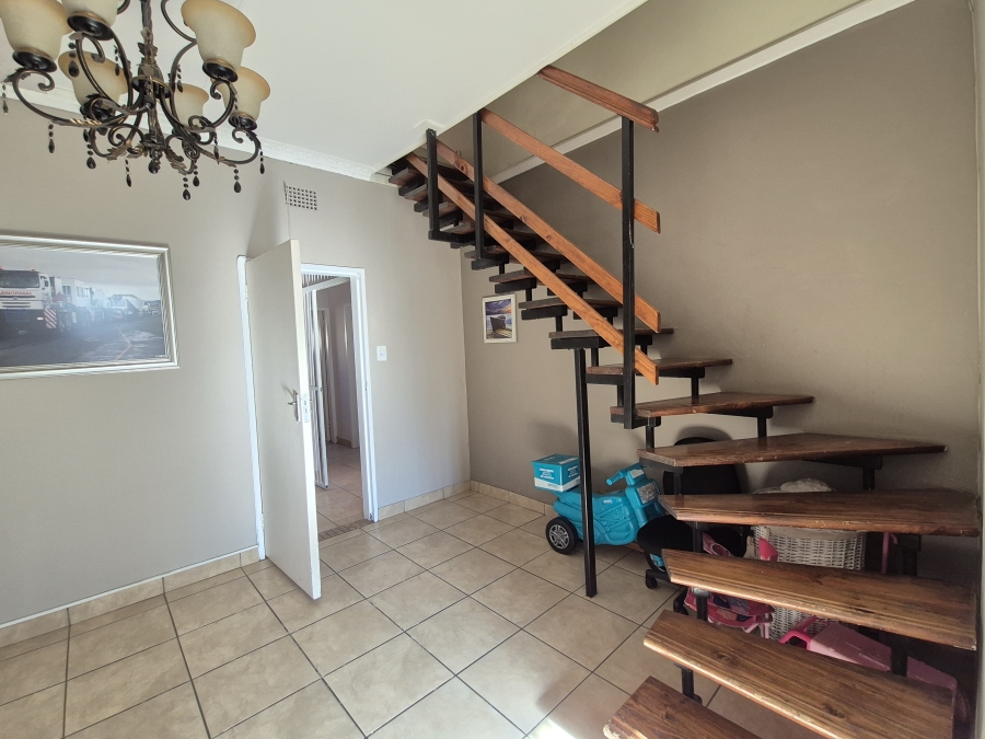 4 Bedroom Property for Sale in Sunnyridge Gauteng
