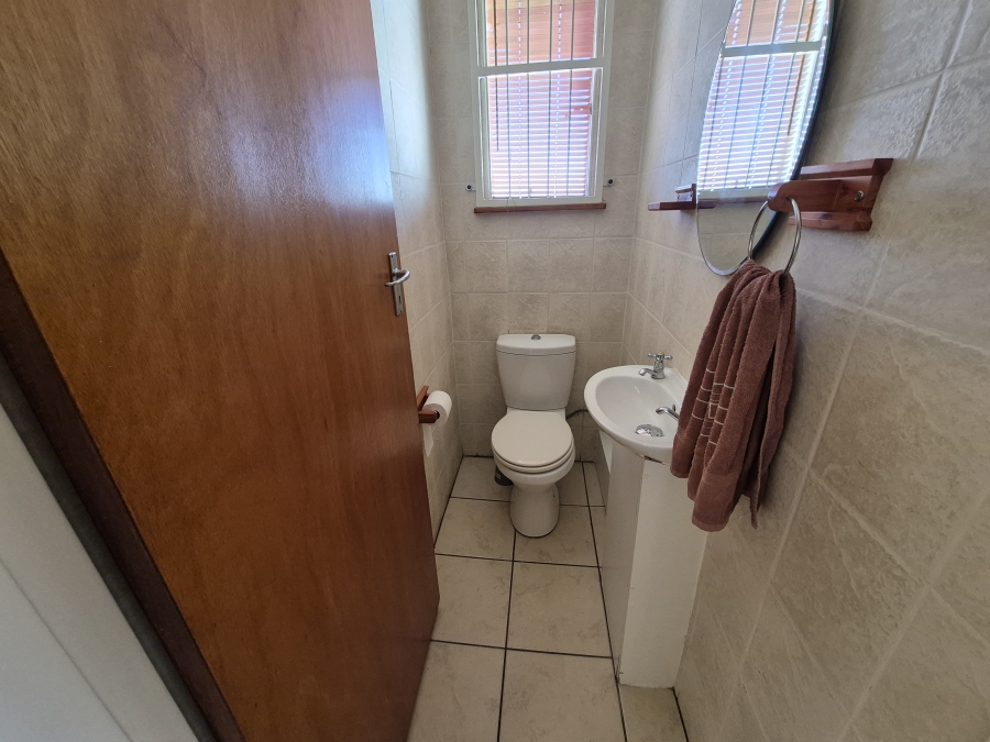 4 Bedroom Property for Sale in Sunnyridge Gauteng