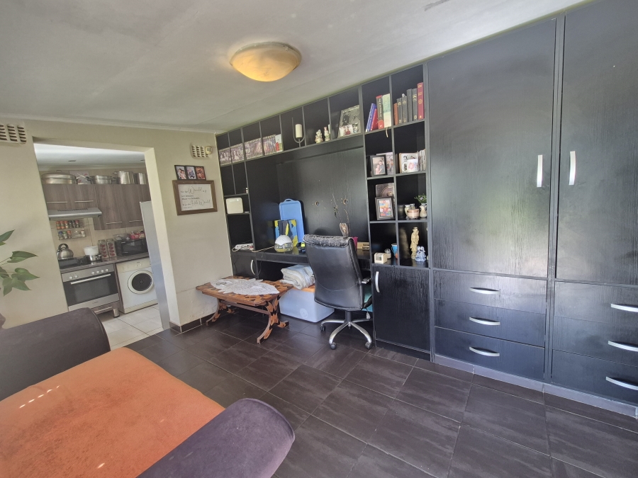 3 Bedroom Property for Sale in Sunnyridge Gauteng