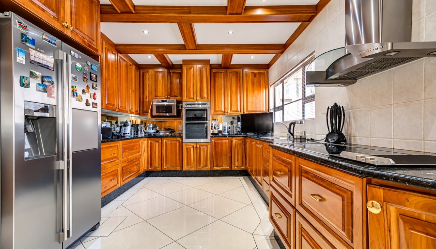4 Bedroom Property for Sale in Glen Erasmia Gauteng