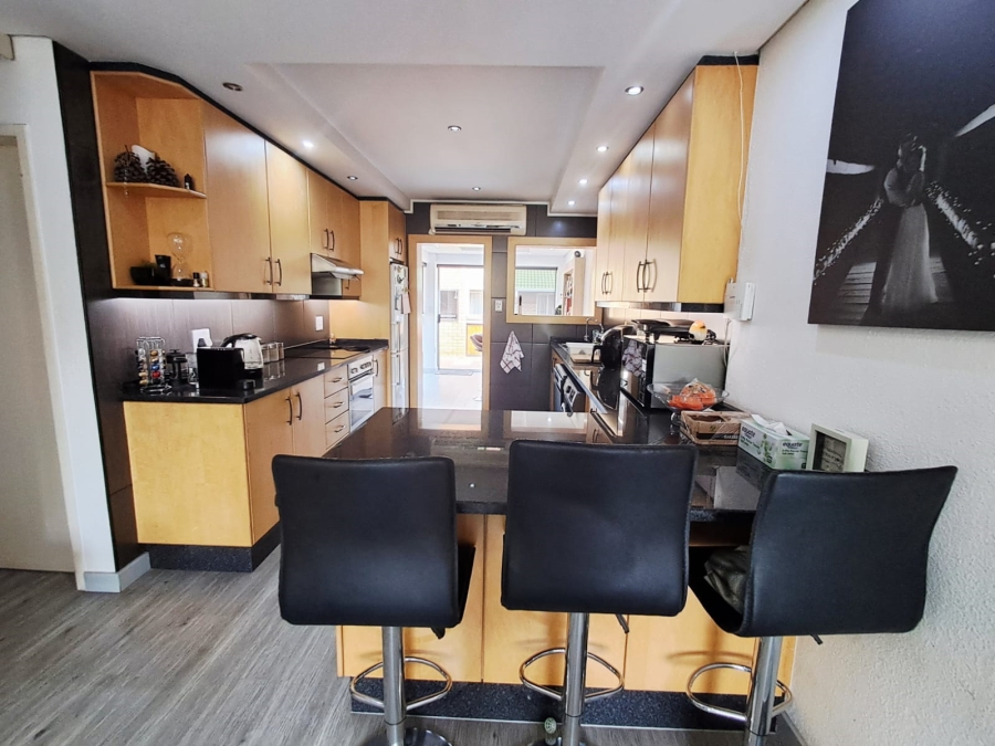 2 Bedroom Property for Sale in Kenleaf Gauteng