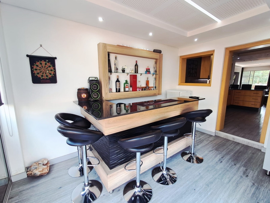 2 Bedroom Property for Sale in Kenleaf Gauteng