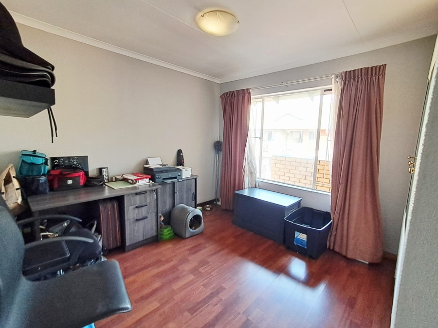 2 Bedroom Property for Sale in Kenleaf Gauteng