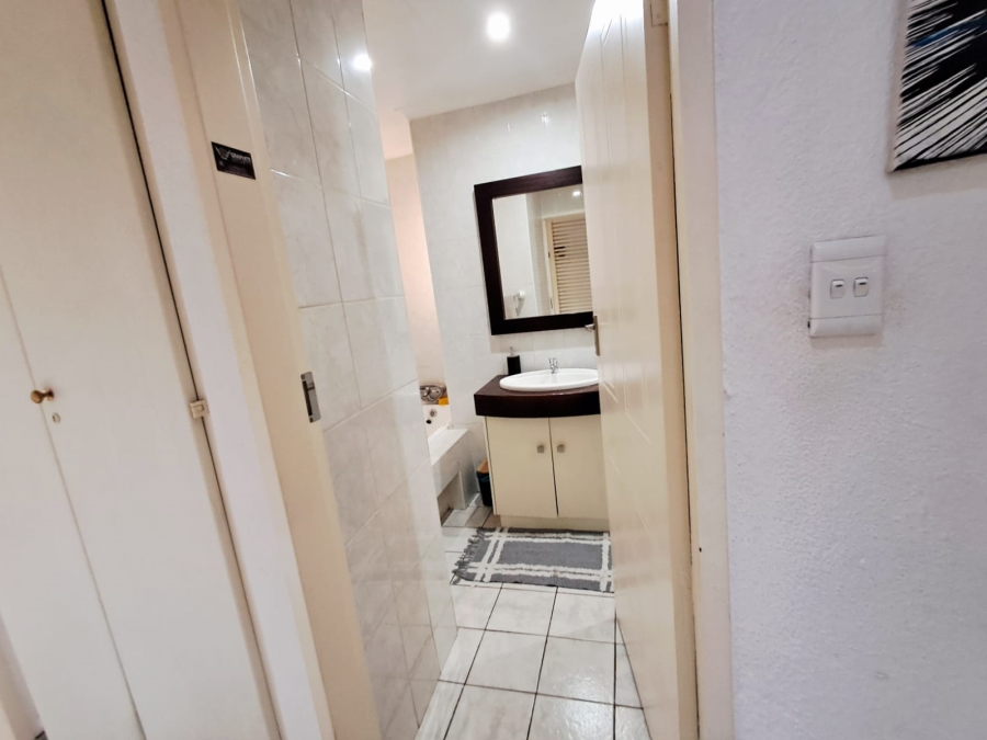 2 Bedroom Property for Sale in Kenleaf Gauteng