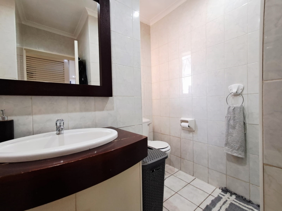 2 Bedroom Property for Sale in Kenleaf Gauteng