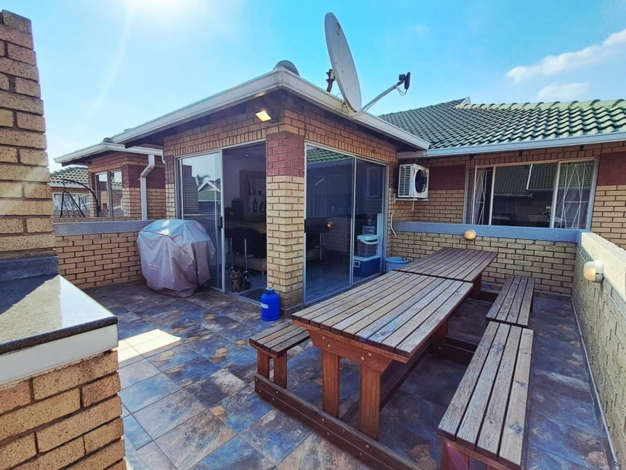 2 Bedroom Property for Sale in Kenleaf Gauteng