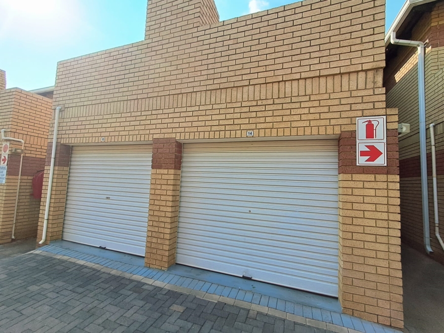 2 Bedroom Property for Sale in Kenleaf Gauteng