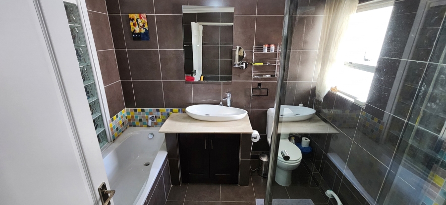 3 Bedroom Property for Sale in Bedford Park Gauteng